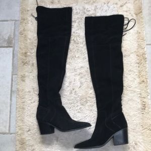 Western OTK gorgeous black suede boots